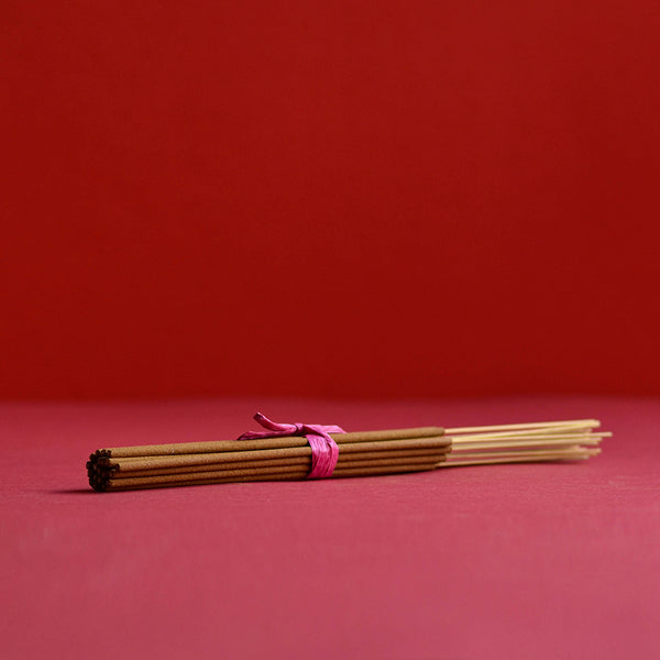 Vietnamese Cinnamon Incense, Bundle 20 sticks - Nom Living