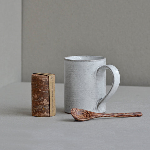 Stoneware Mug, Teaspoon & Cinnamon Gift Set