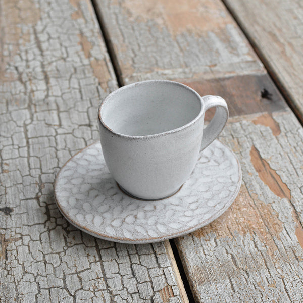 Oval Teacup Saucer, Snow White, Top view - Nom Living