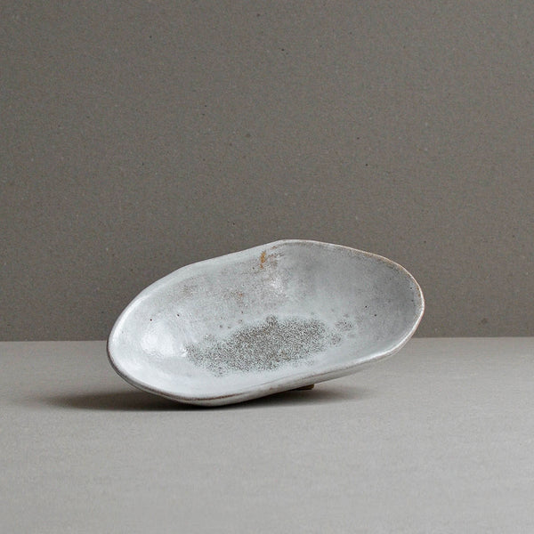 Nom Living - Stoneware Organic Shell Dish, Small, Glass Glaze, Single