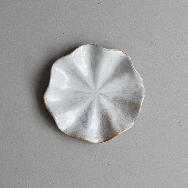 Nom Living - Stoneware Water Lily Plate, Small, Snow White, Single