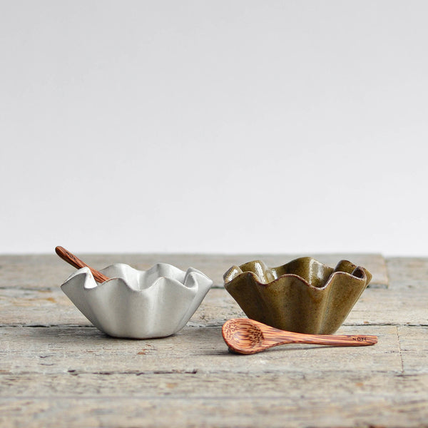Ceramic Ruffled Salt and Pepper Set, Green and White, side view - Nom Living