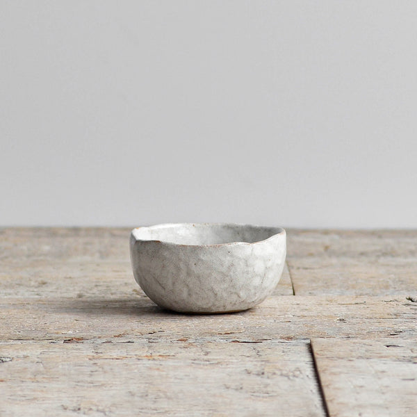 Hand Moulded Pinch Bowl, Snow White, Main - Nom Living
