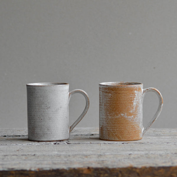 Stoneware Tea Mug, Pair of Mugs, Different Colours Snow White and Rust, Tea, Coffee, Hot chocolate - Nom Living