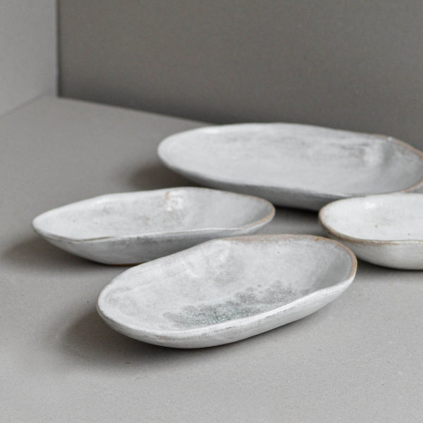 Nom Living - Stoneware Organic Shell Dish, Small, Snow White, Collection