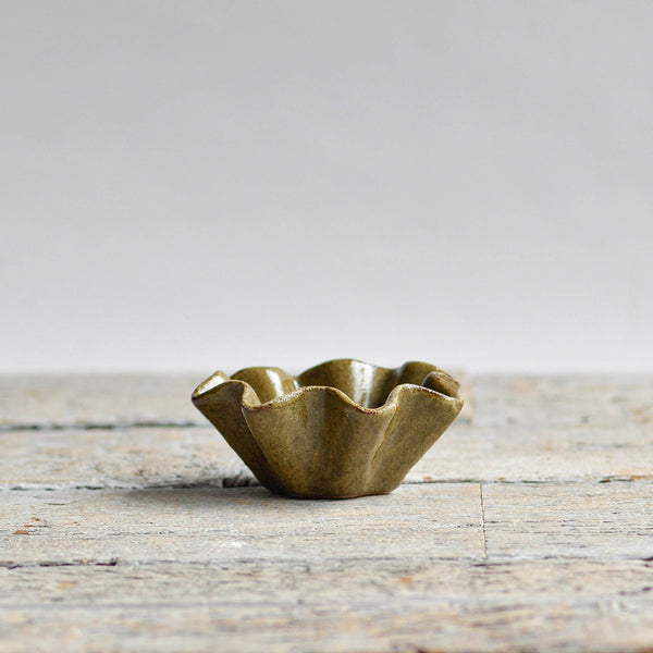 Ceramic Ruffled Condiment Bowl, Green - Nom Living