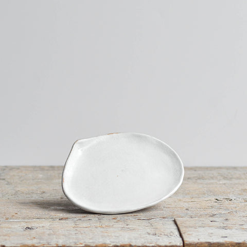Teardrop Dish, Snow White