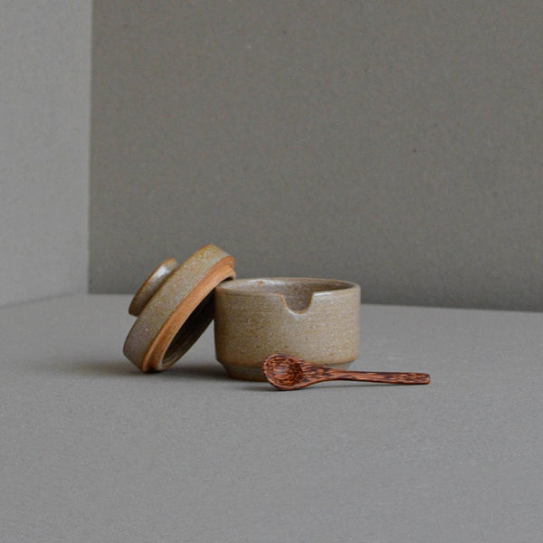 Stoneware ceramic Sugar Jar container, Rust, Open - Nom Living