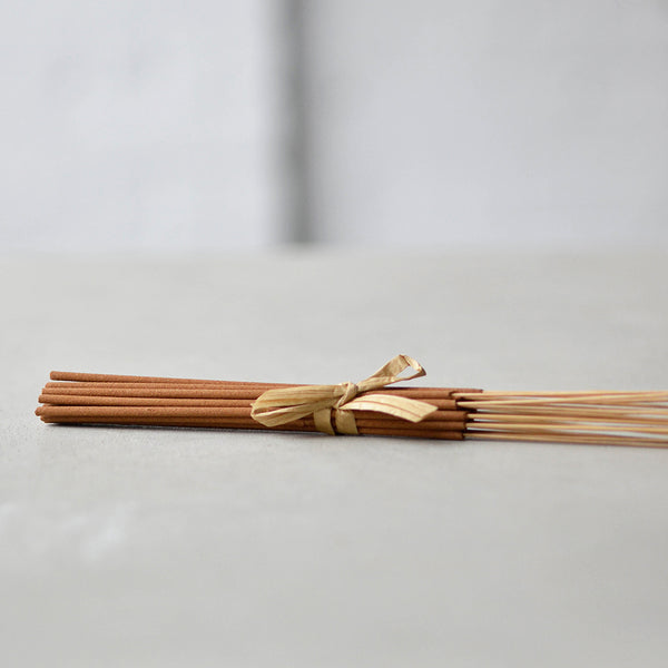 Vietnamese Cinnamon Incense, Bundle 20 sticks - Nom Living