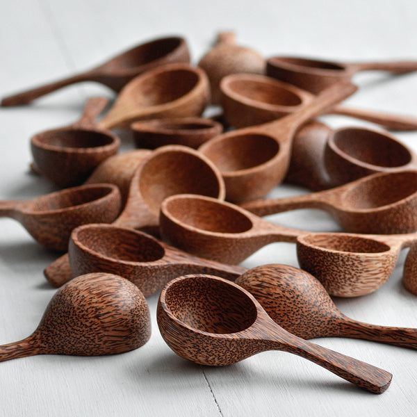 Coconut Wood Coffee Scoop, Classic, Collection - Nom Living