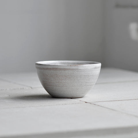 Small Round Bowl, Snow White